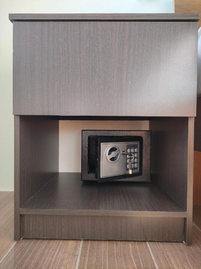 Apartament Amazing View Makati Elegant Flat 400Mb Internet Manila Zewnętrze zdjęcie